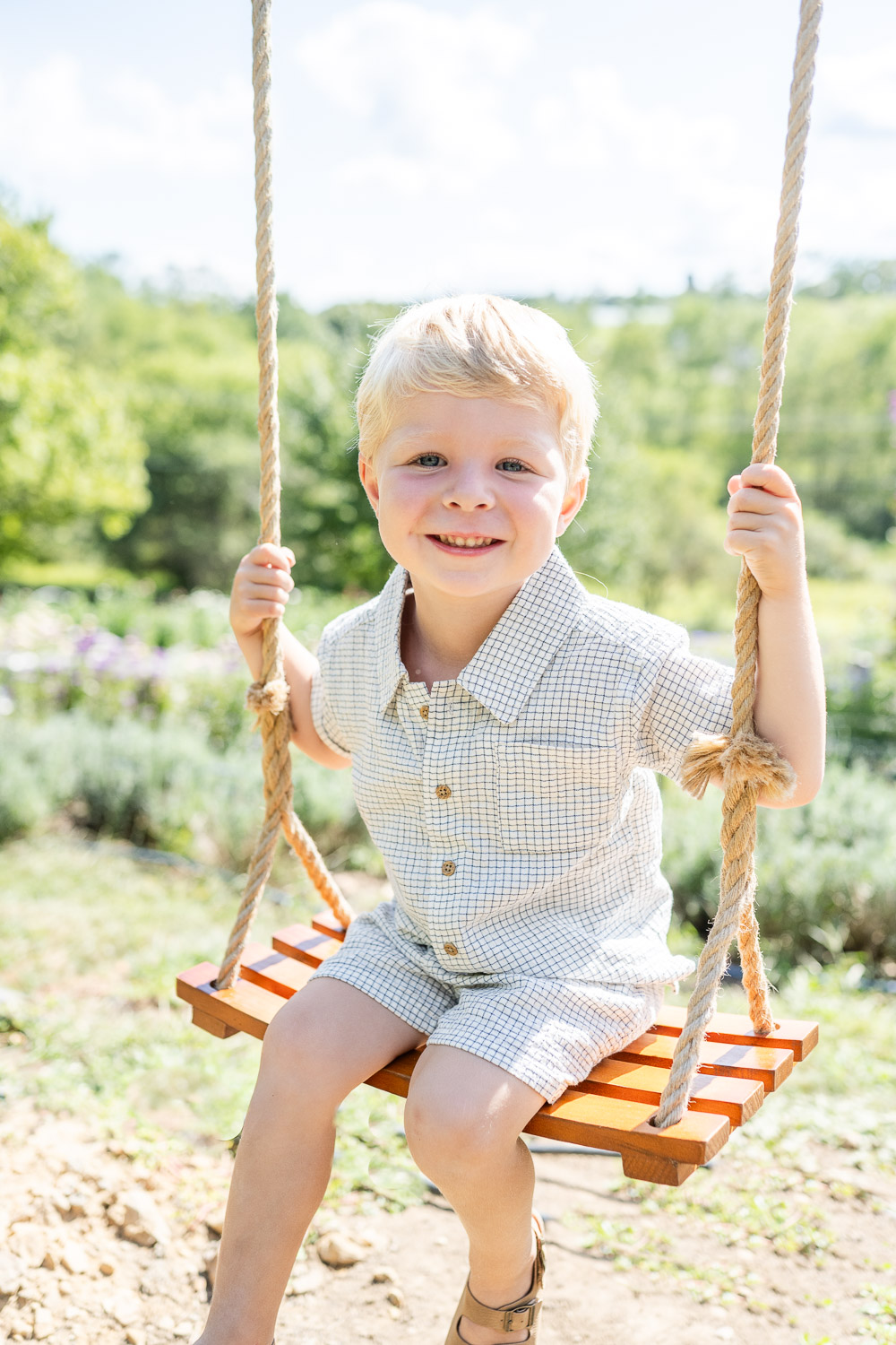 Childhood is fleeting and kids grow so fast!! It doesn't need to be a special occasion to document life.  Capturing these everyday moments will become treasured memories in the years to come.

 #pittsburghphotographer #madelinejanephotography #familyportraits